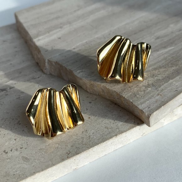 NEW~ Anthropologie Folded Gold Post Earrings - Picture 4 of 9